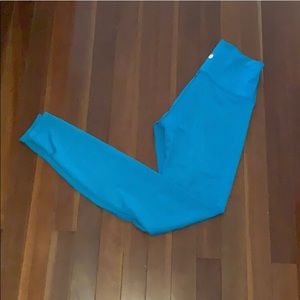 NWOT Lululemon Wunder Under Leggings 28”